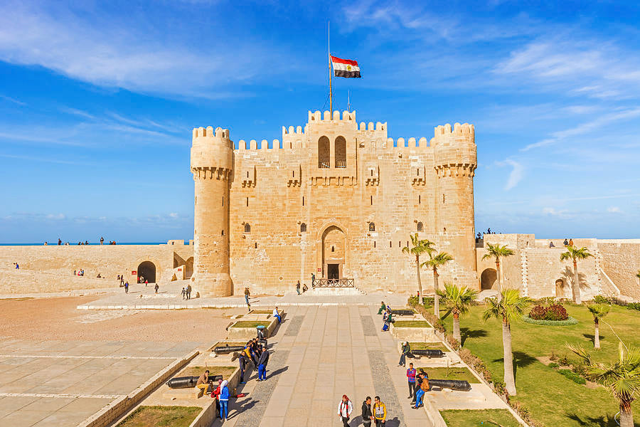 Image of 2-Day Hurghada Flight Tour: Giza Pyramids, Egyptian Museum & Montazah Palace