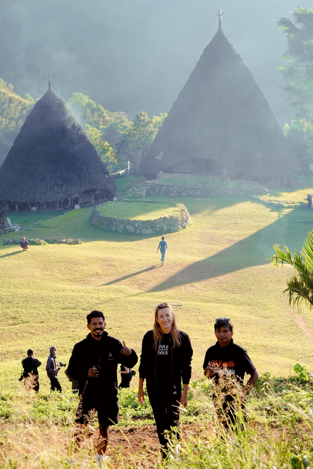 4D Hidden Wonders of Flores: Wae Rebo Trek & Kelimutu Lake Tour