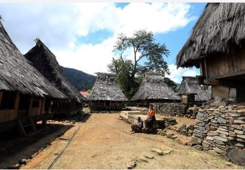 Image of Flores Hidden Wonders: Kelimutu Lake & Wologai Village Day Tour