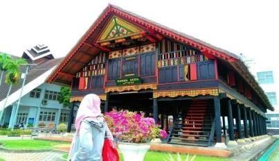 4 Days Historic Banda Aceh and Tsunami Relics Tour