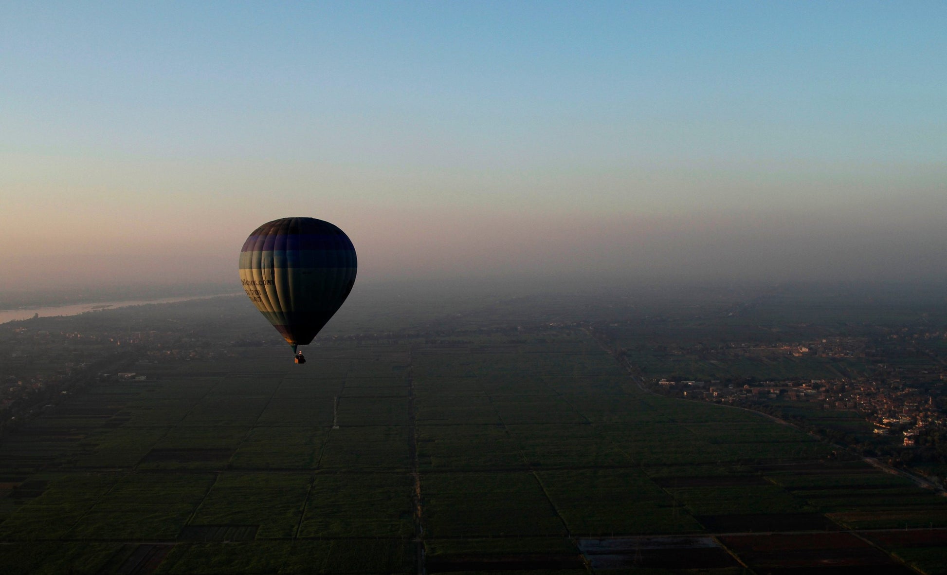 Fast-Track Egypt Adventure: 4-Day Flight & Nile River Cruise Experience