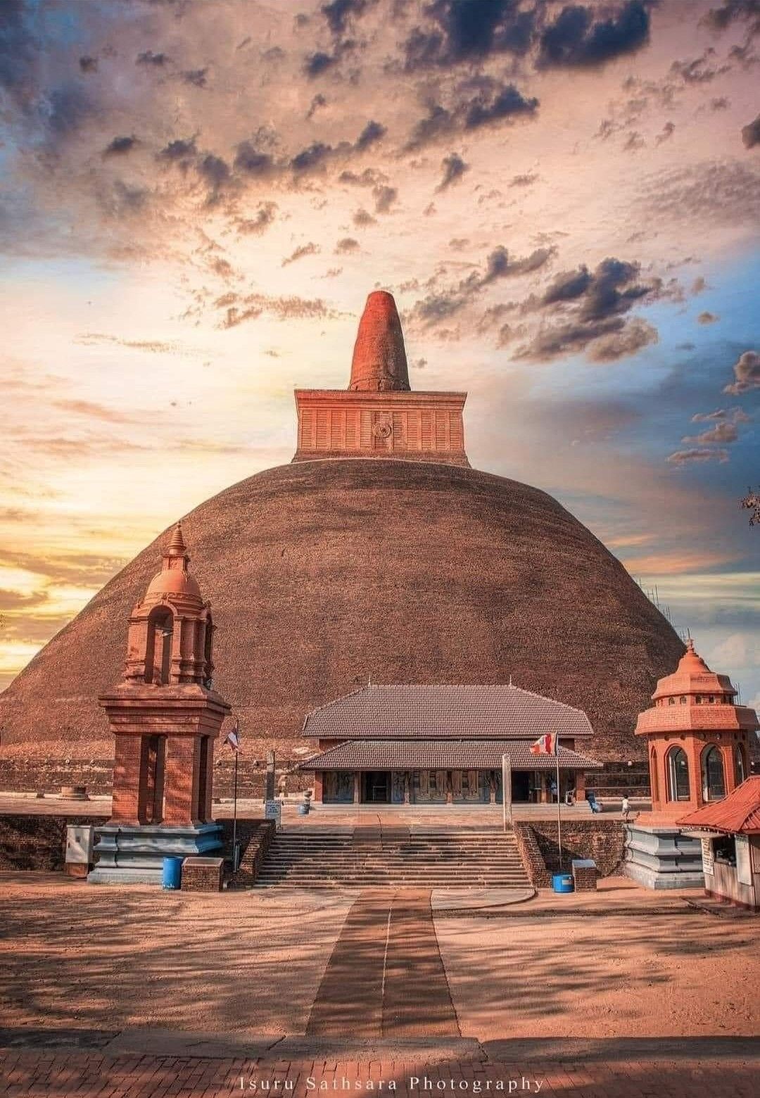 Image of Pearl of the Indian Ocean: 10-Day Sri Lanka Heritage & Nature Journey