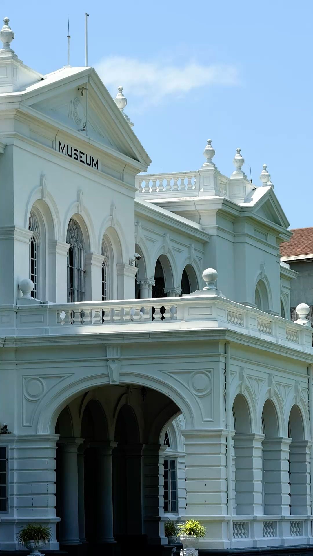 Image of Colombo Highlights Experience: History, Markets & Modern Marvels