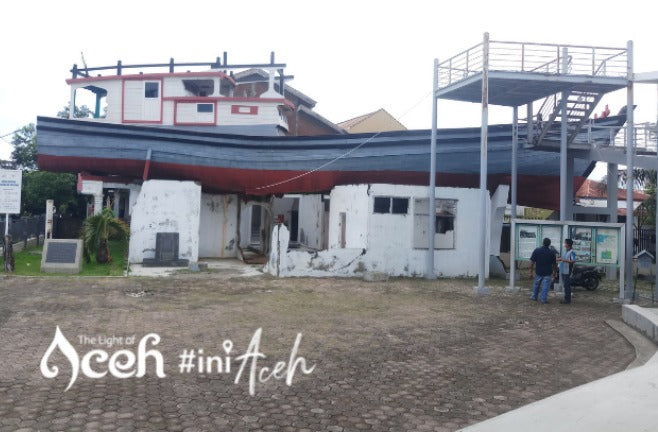 5D Aceh Stories & Seascapes: Tsunami Memorial to Rubiah Island