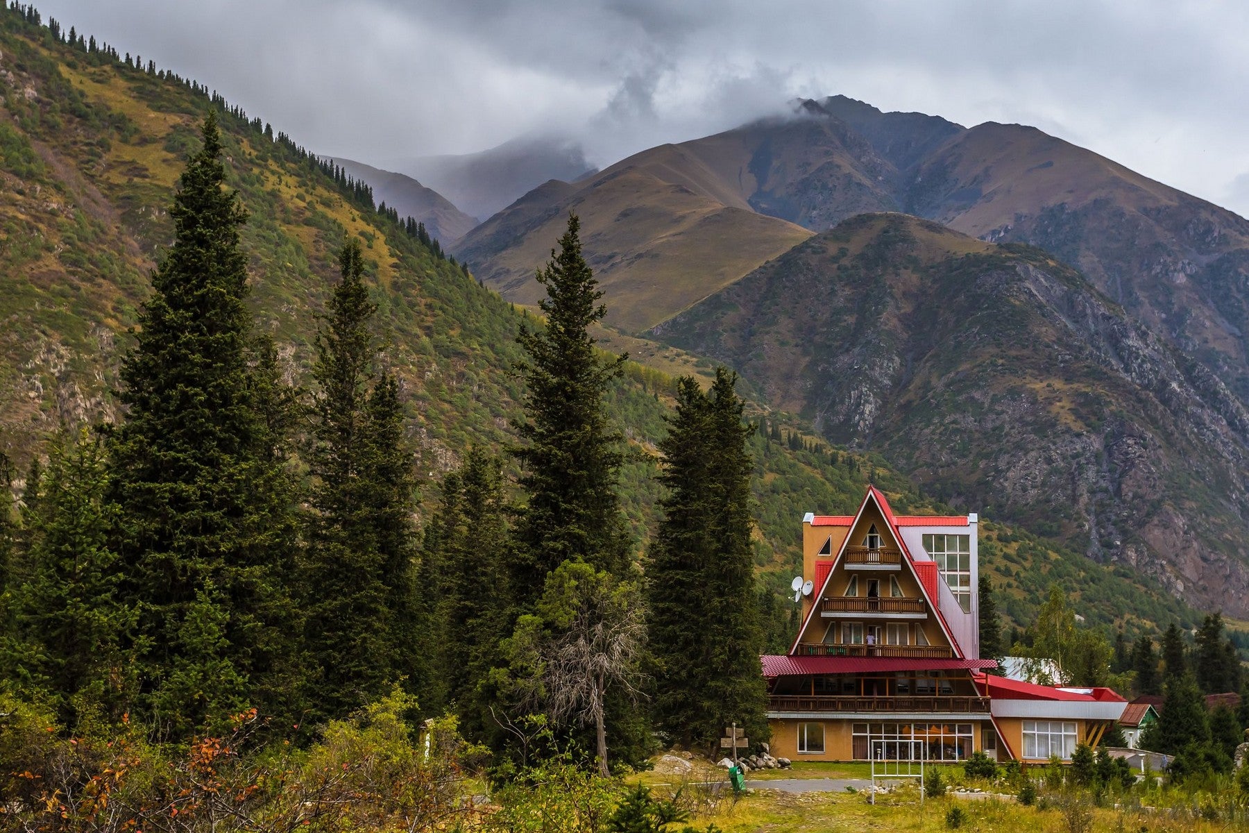 Beyond the Clouds: 9-Day Pamir Alay Trek & Nomad Experience