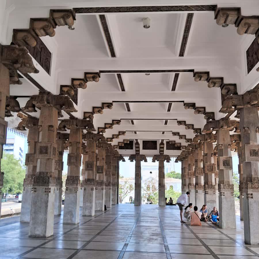 4D Discover Sri Lanka: Cities, Culture, Coastlines & Wildlife Adventure