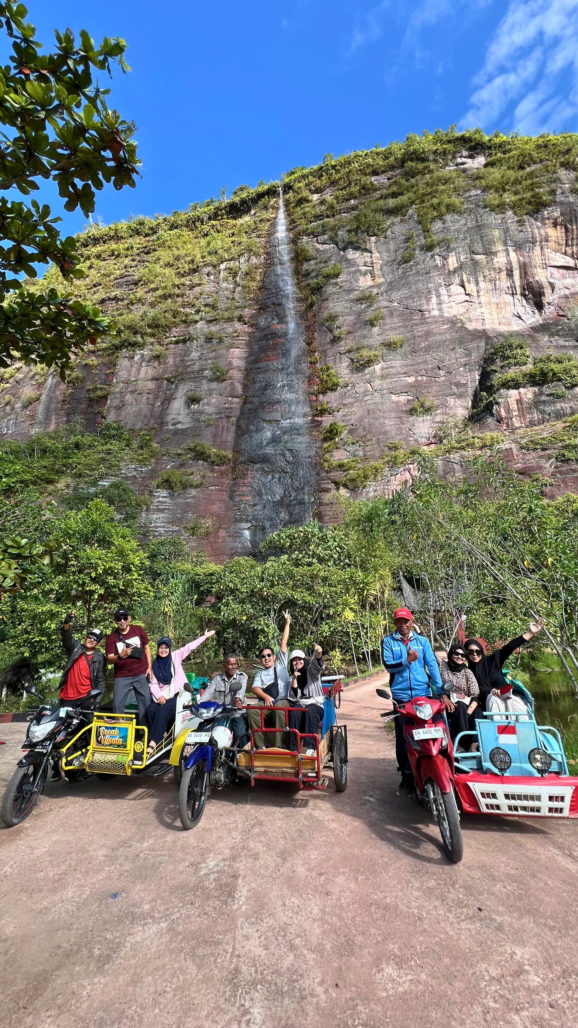 Majestic West Sumatra: 3D2N Harau Valley & Kelok 9 Adventure