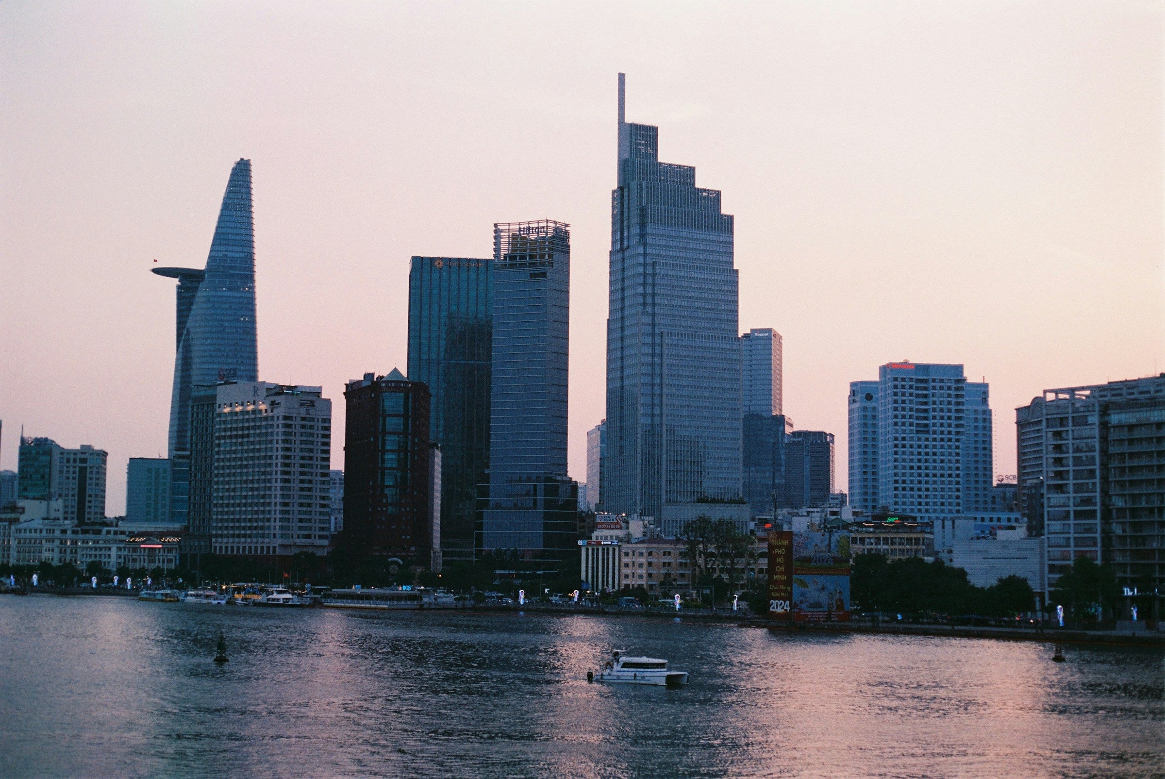 Image of 17D16N Vietnam Tour – Saigon to Hanoi Cultural & Scenic Journey