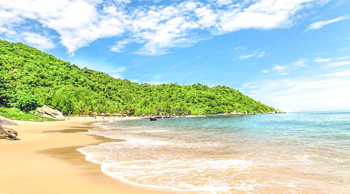 [3* Hotel] Island Wonders to Mountain Magic: Da Nang • Cham Island • Hoi An • Ba Na (5D4N)