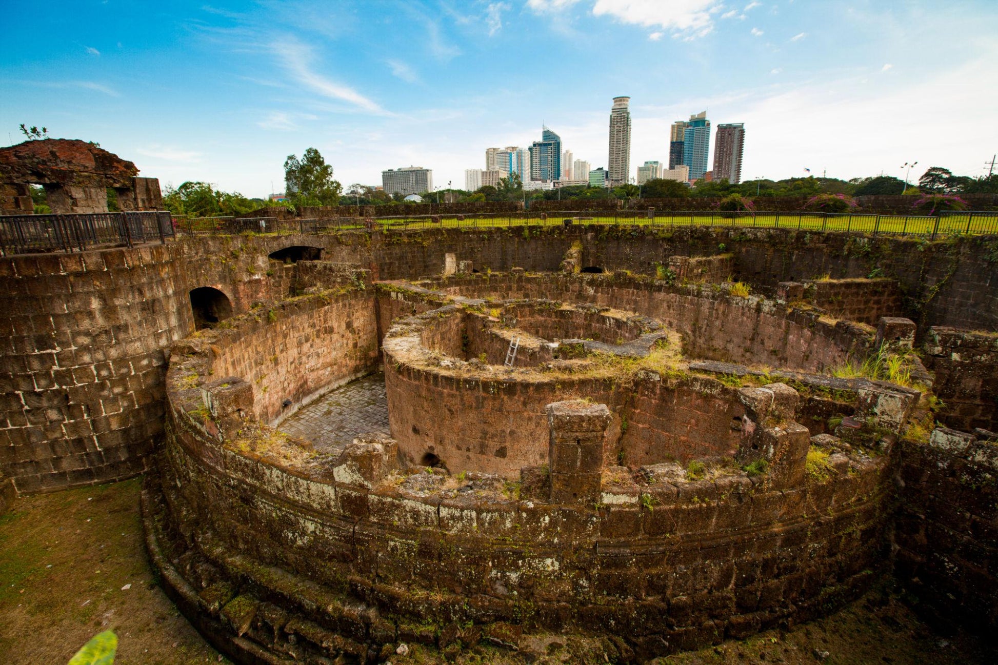 Manila Sightseeing & Tagaytay Views — Best in Manila Package