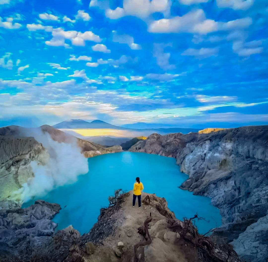 East Java Ultimate Adventure 4D3N: Tumpak Sewu, Bromo Sunrise, Rainbow Village & Ijen Blue Fire
