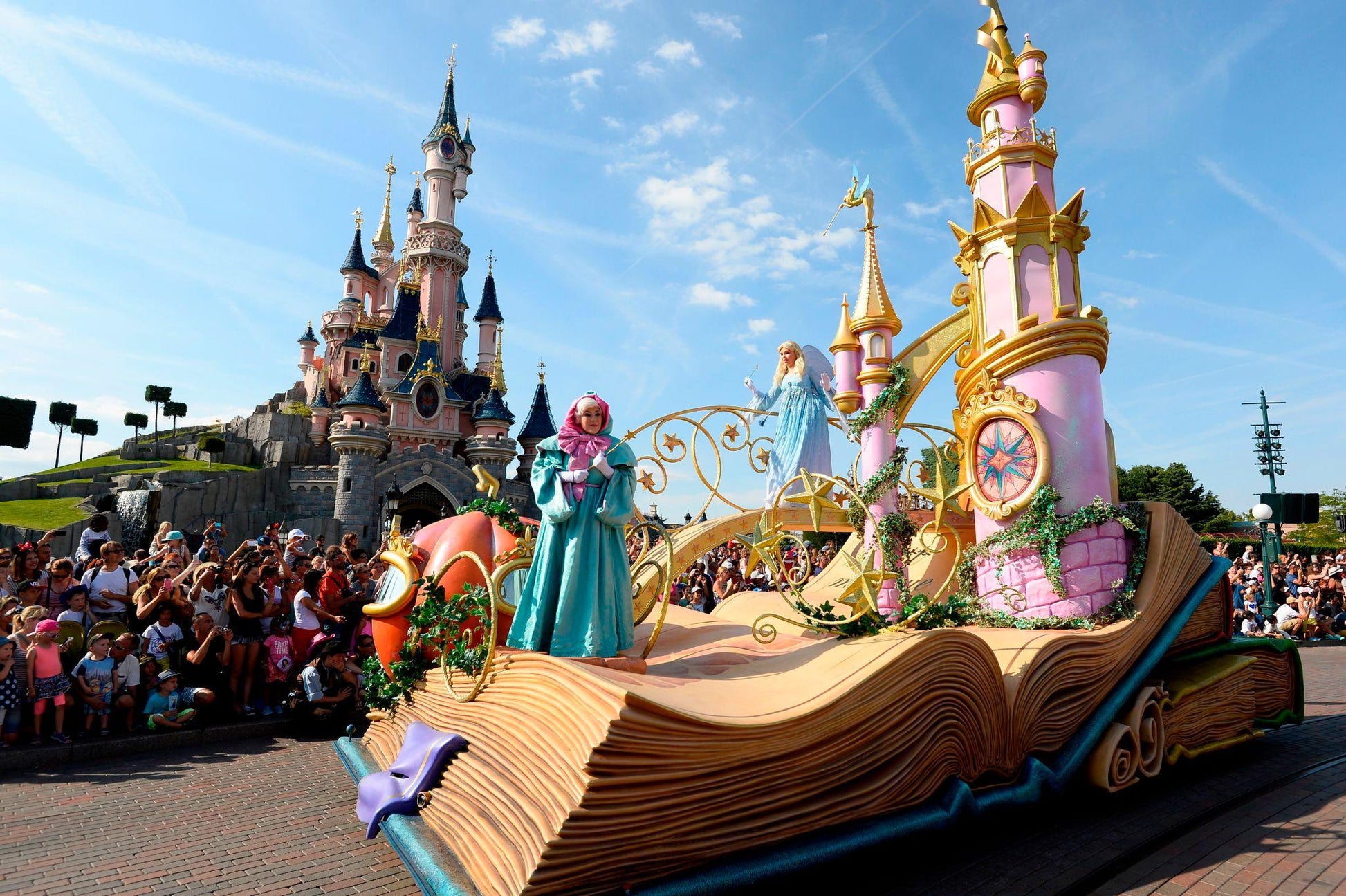 5 Days Panoramic Paris & Disneyland Private Tour