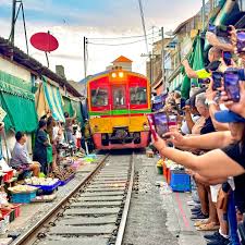 Bangkok: Train & Floating Market with Ancient City Tour
