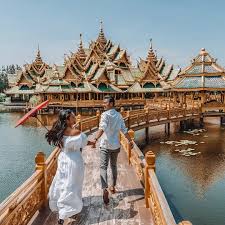 Image of Bangkok: Train & Floating Market with Ancient City Tour