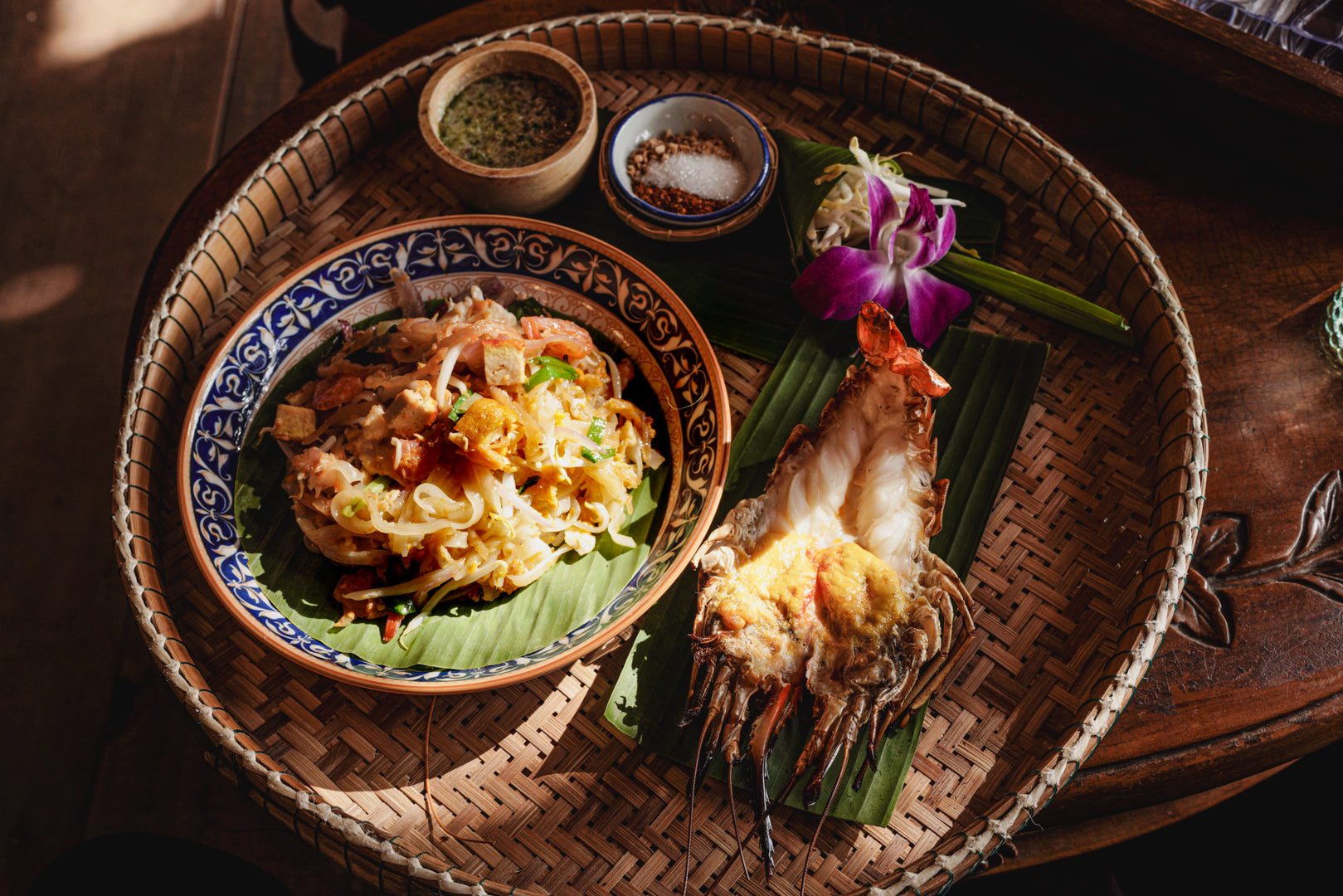 Wildlife & Wonders: Ayutthaya Lion Park, Thai Costume & Ancient Temples Adventure