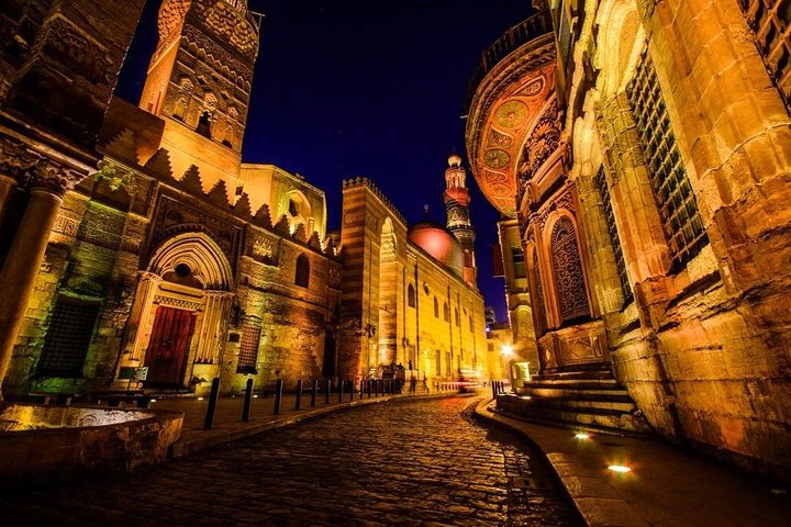 Image of Evening Cairo Tour with Local Guide — Tahrir, Shops & City Views
