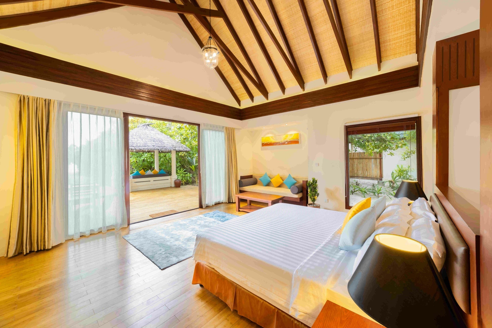 3Nights:  Luxurious Serenity at Furaveri Island Resort Maldives - Beach Villa