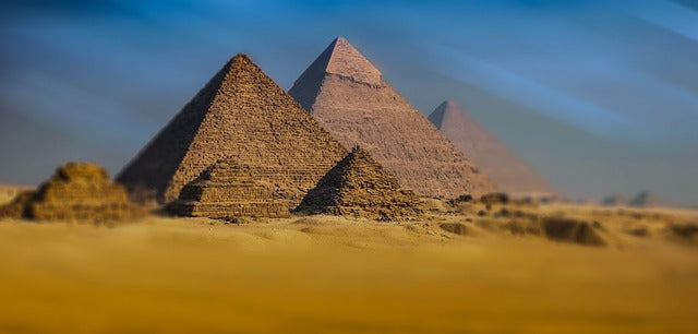 Private Cairo & Luxor Short Break – Giza Pyramids, Karnak, Valley of the Kings