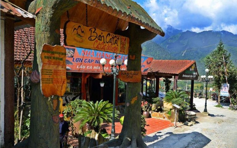 Experience the Magic of Hanoi, Ninh Binh, Halong Bay & Sapa in 6 Days! [5* Hotel]