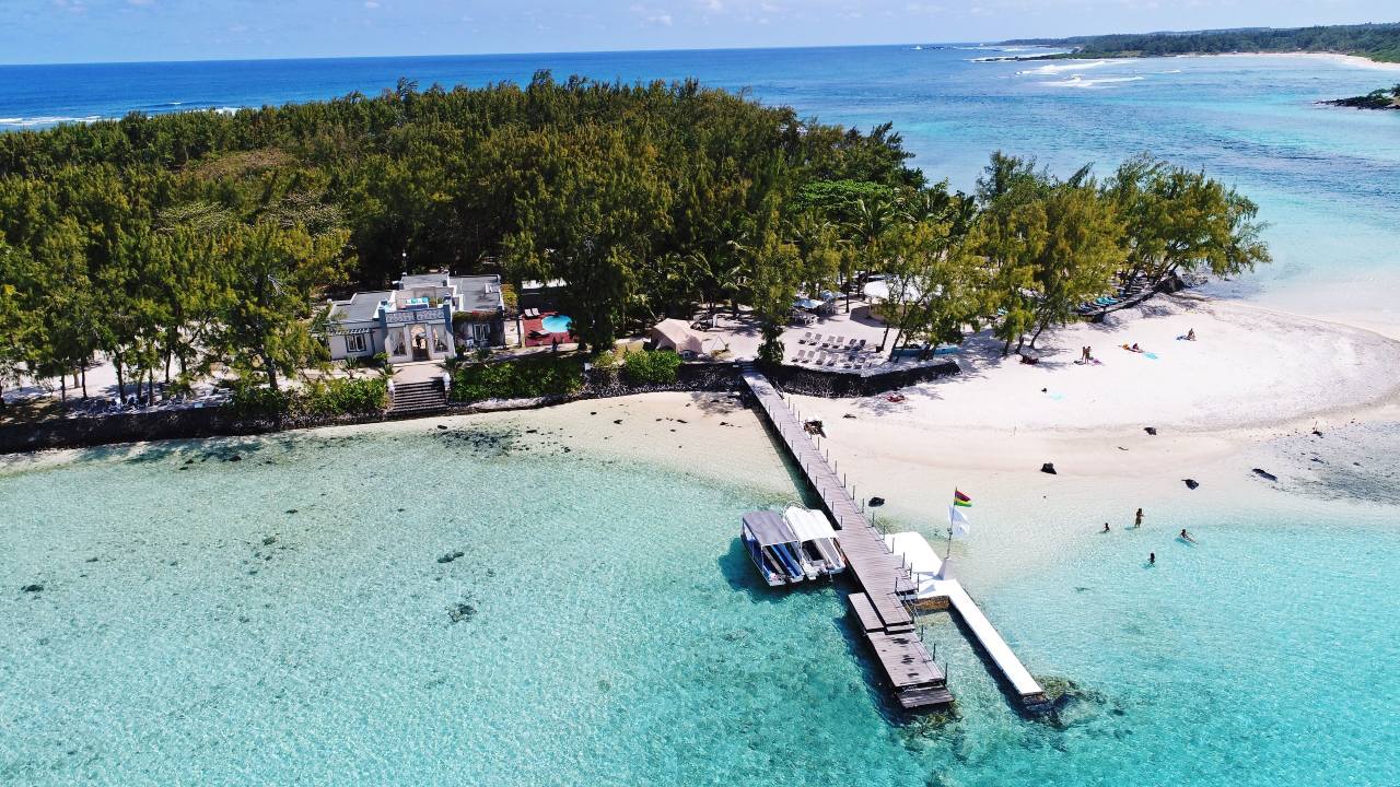 Paradise Found: Luxury Private Island Experience at Île des Deux Cocos, Mauritius