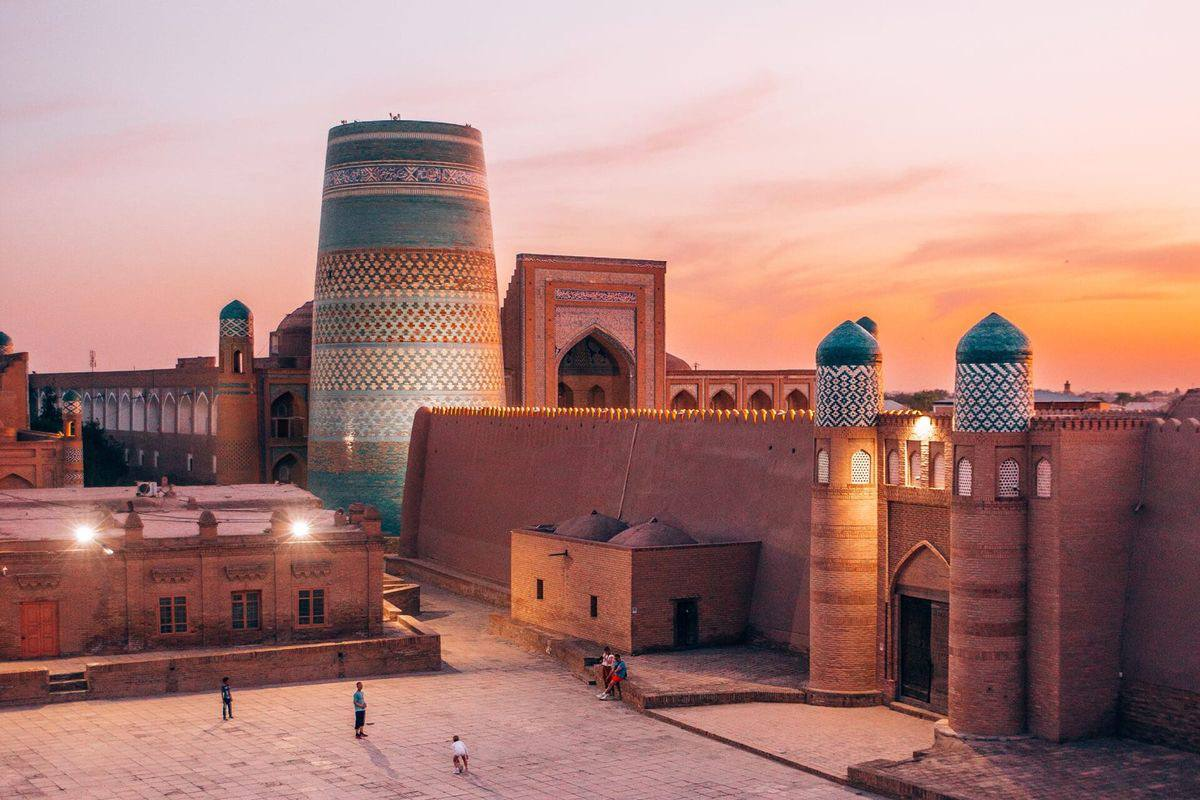 Legends of the Silk Road: Uzbekistan’s Golden Cities and Ancient Wonders