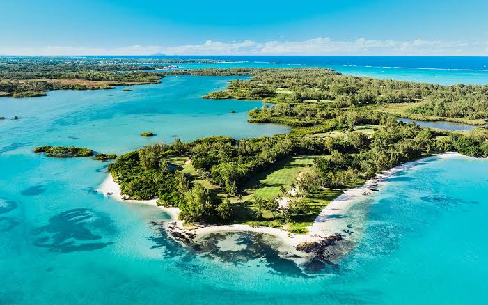 Image of Swim with Dolphins & Island Escape – Crystal Rock & Île aux Bénitiers Tour