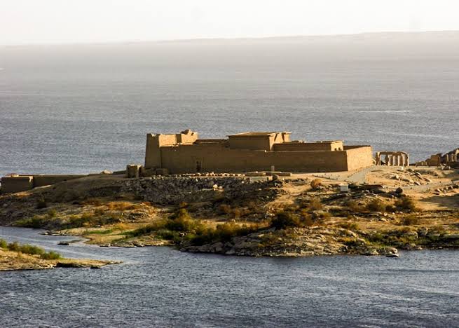 Image of Aswan to Kom Ombo & Edfu Excursion — Nile Temples & Ancient Myth