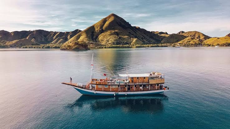 Image of Komodo Island 2D1N Private Liveaboard Family Cruise
