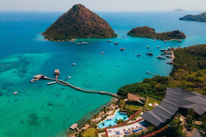 Image of Labuan Bajo Day Tour – Goa Rangko, Waecicu Beach & Sunset Hill
