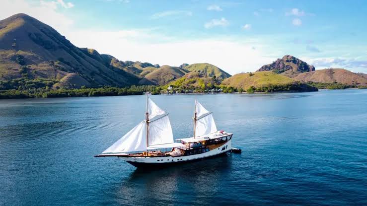 Image of Komodo National Park Premium Sailing – Semi Phinisi Tour