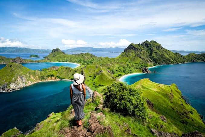Image of Komodo Island Hopping Tour – Padar Trek, Pink Beach & Manta Point Snorkeling