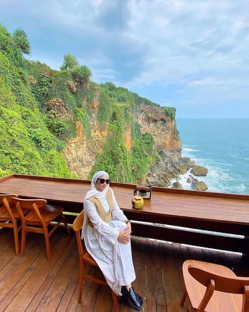 Image of The Exotic Southern Coastline