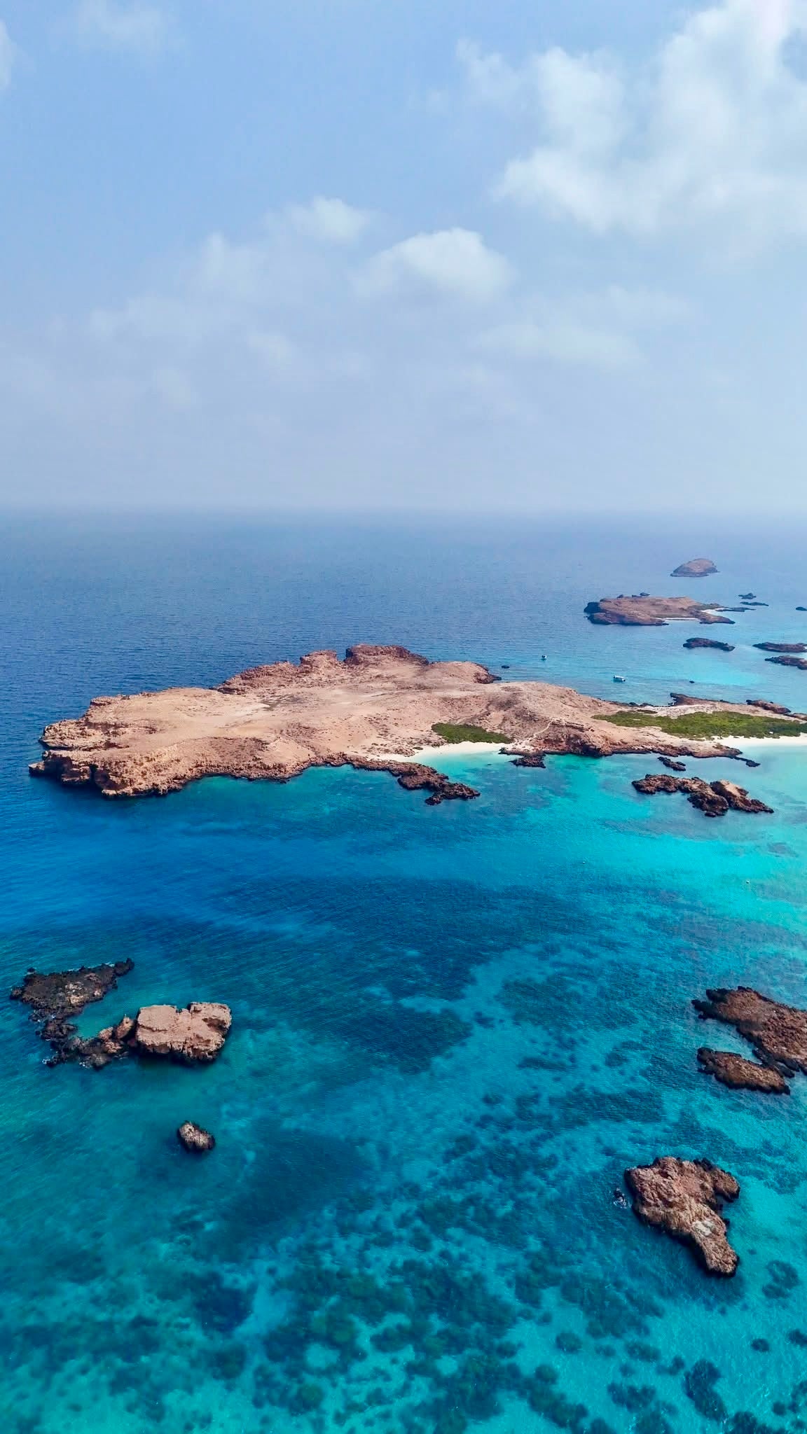 Daymaniyat Islands Boat Trip: Snorkeling, Dolphins & Whale Shark Spotting [Morning]