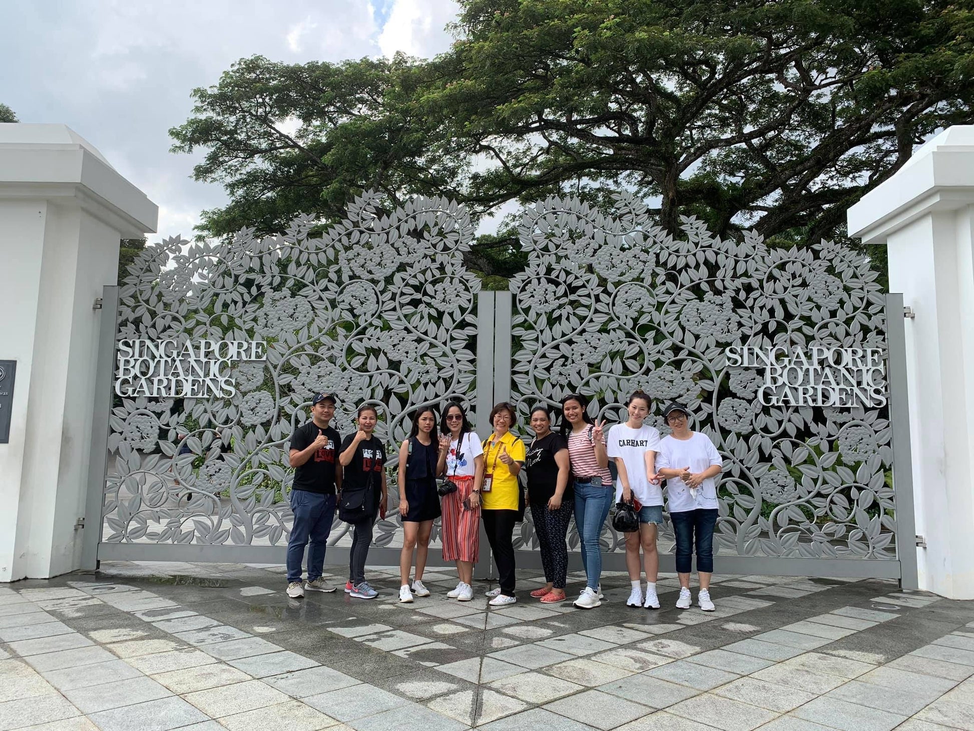 Singapore Signature Walk: Chinatown Culture, Flavors & Green Escapes (Morning)