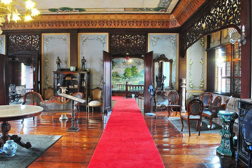 Manila Sightseeing & Tagaytay Views — Best in Manila Package