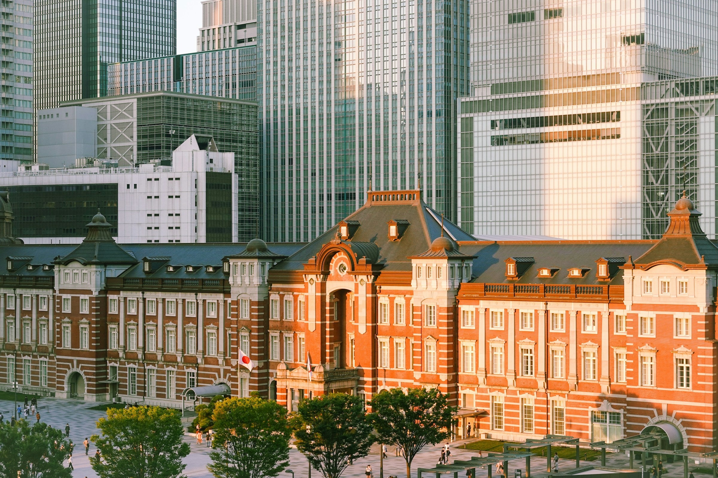 Image of Tokyo Hotel to Tokyo Station Private Transfer