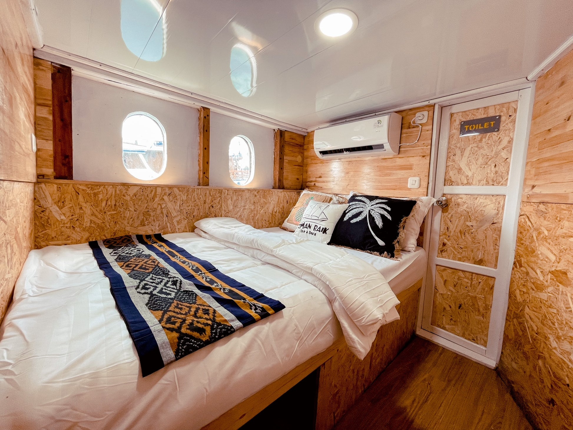 3D2N Luxury Phinisi & Standard Boat Komodo Sailing Trip