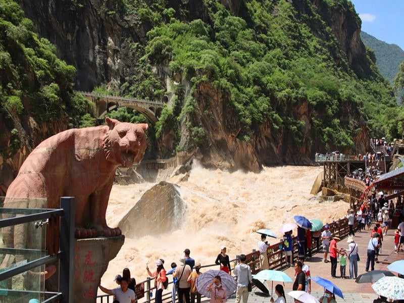 Image of 6-Day Classic Yunnan Trekking Tour: Tiger Leaping Gorge & Ancient Tea Horse Road