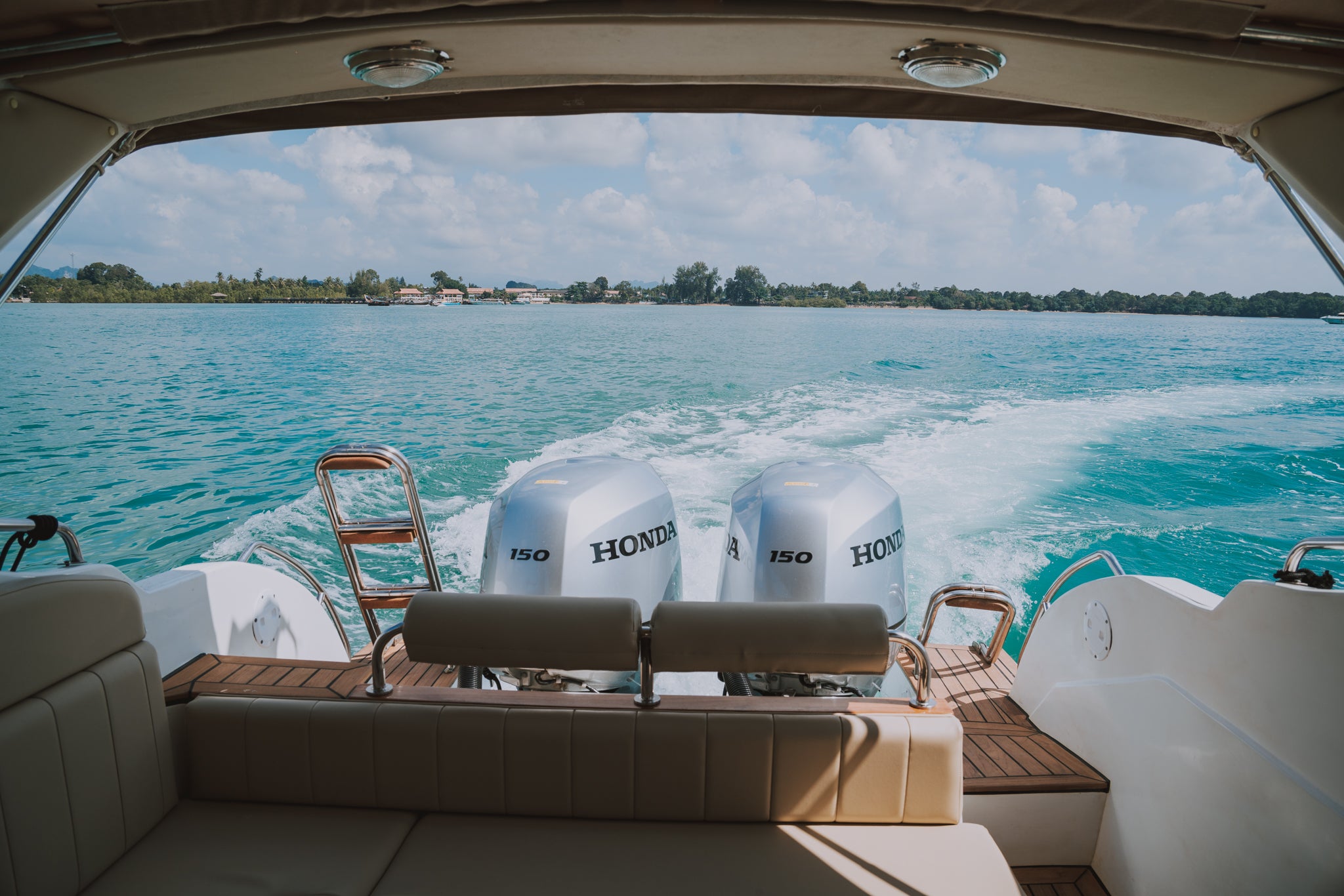 Image of Adventure Awaits: Navigate the Secrets of Hong Island - Premium Speed Boat (P01)