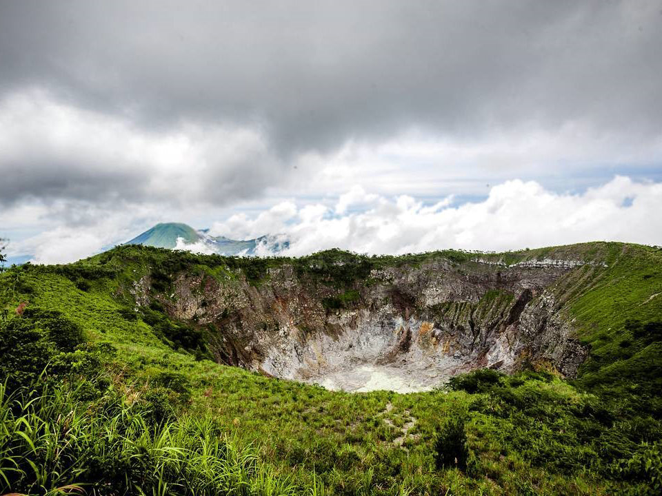 Image of 6D Manado & Tomohon Highlights: Tarsiers, Volcanoes & Bunaken