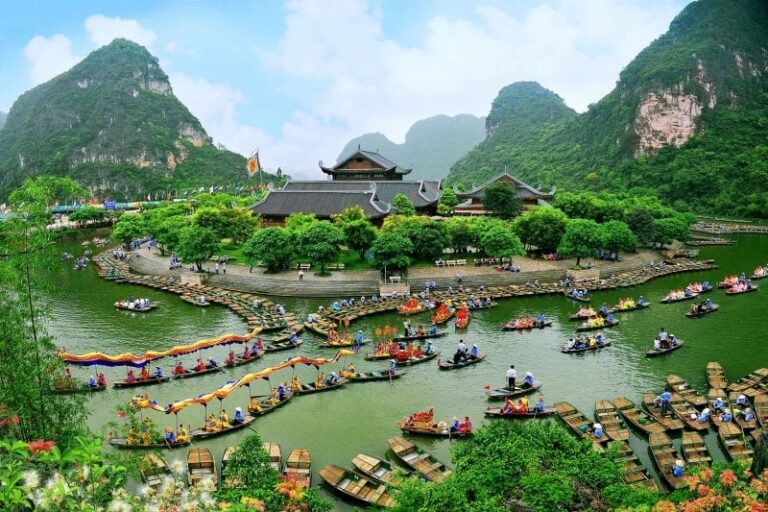 Image of Experience the Magic of Hanoi, Ninh Binh, Halong Bay & Sapa in 6 Days! [5* Hotel]