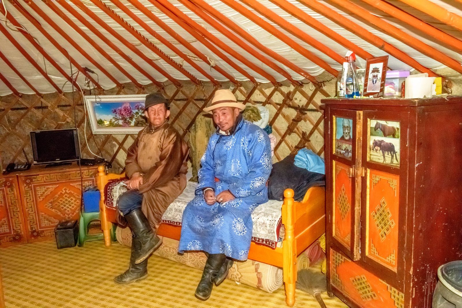 8D Mongolia Adventure Tour: Gobi Desert, Nomadic Culture & Genghis Khan Legacy
