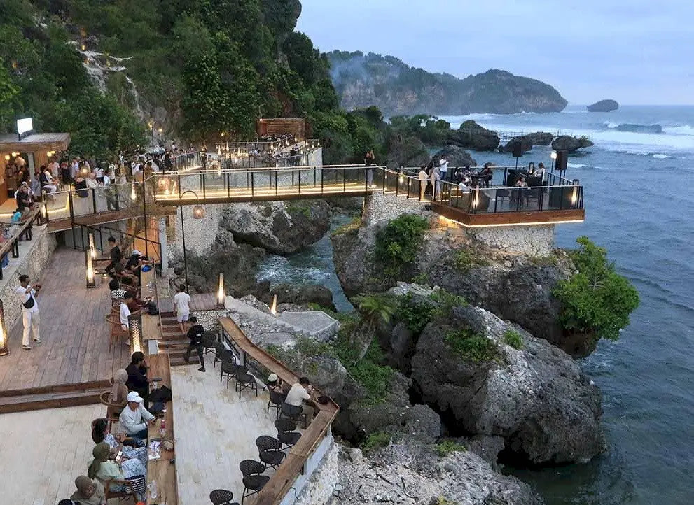 3D Royal Palaces & Coastal Sand Dune Adventure