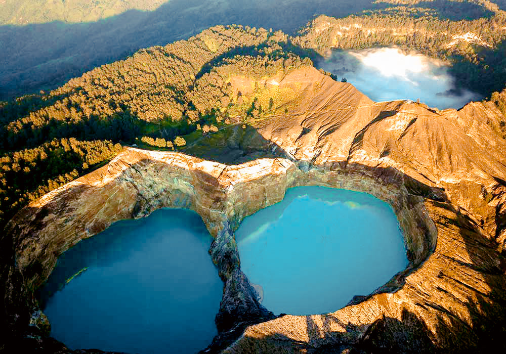 Flores Hidden Wonders: Kelimutu Lake & Wologai Village Day Tour