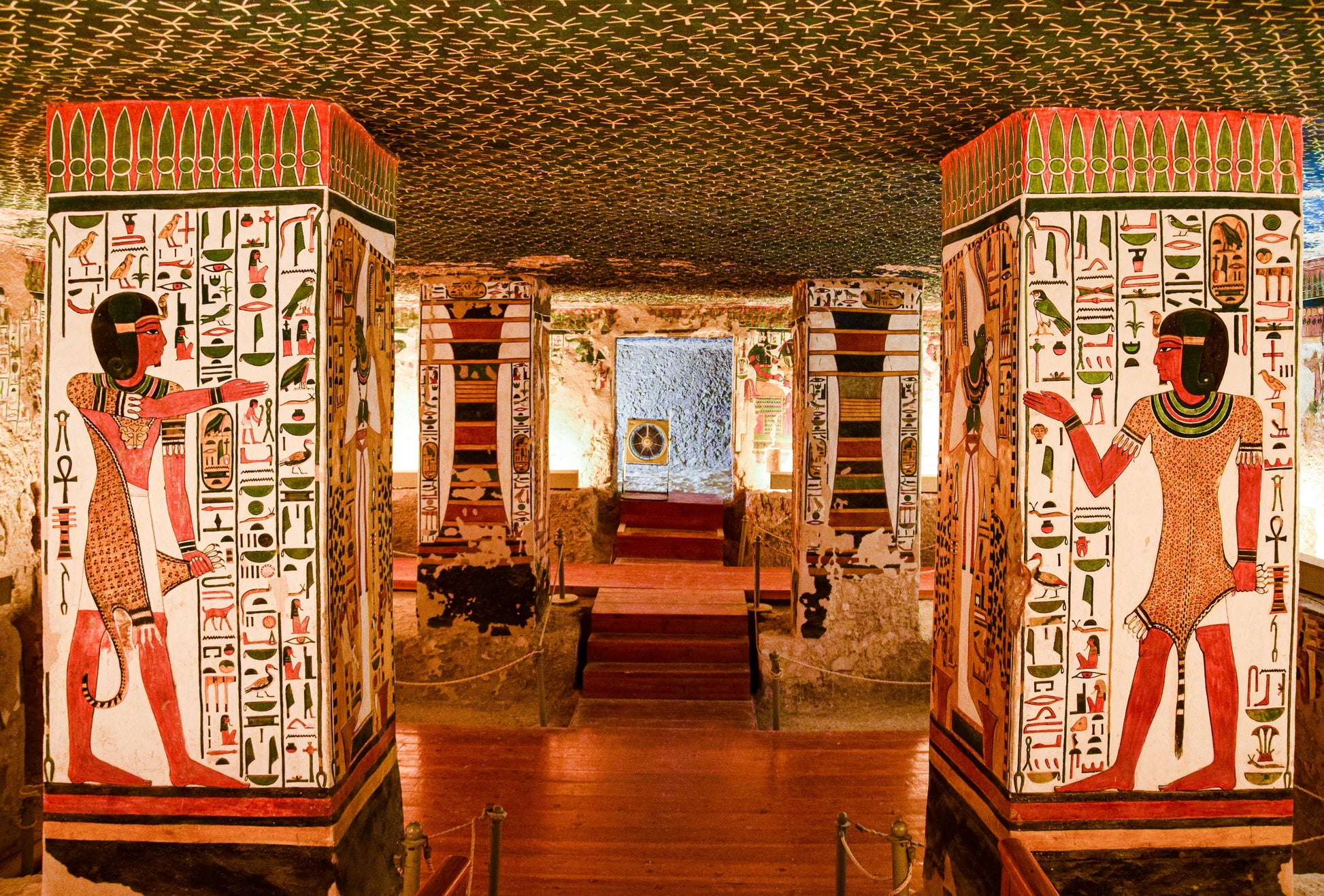 Hurghada to Luxor Day Trip – Karnak Temples & Colossi of Memnon
