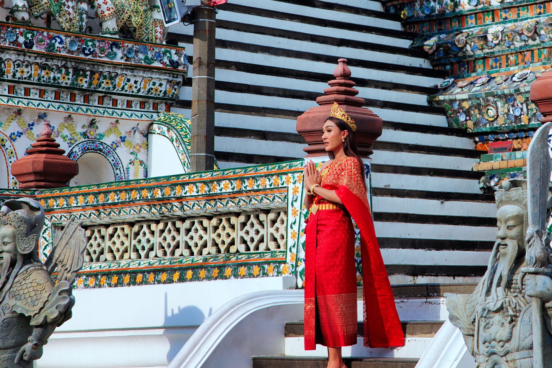 Image of Thai Heritage Costume & Temple Tour | Traditional Culture Experience