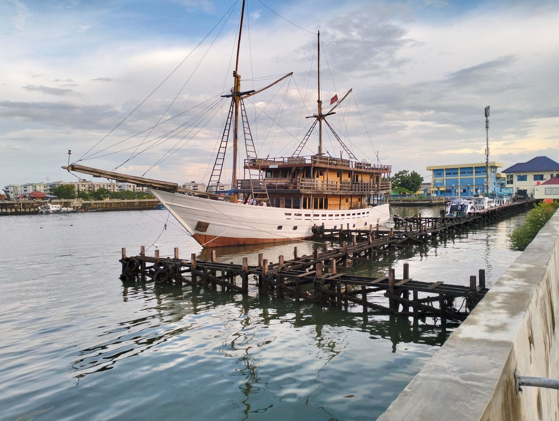 Image of Komodo Sailing Trip 3D2N | Luxury Phinisi & Standard Boat