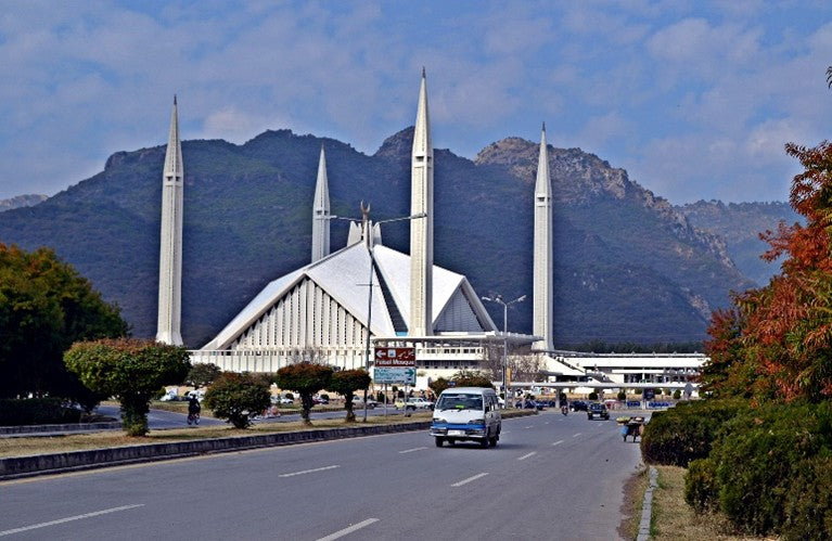 10D Autumn Pakistan Scenic Tour: Lahore, Islamabad, Naran, Hunza, Skardu