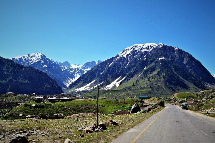 10D Autumn Pakistan Scenic Tour: Lahore, Islamabad, Naran, Hunza, Skardu