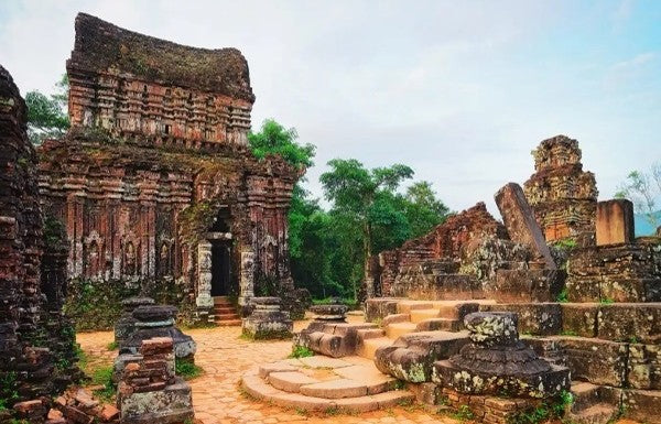 Best of Vietnam 15-Day Classic Tour: Hanoi, Halong, Sapa & Mekong Delta